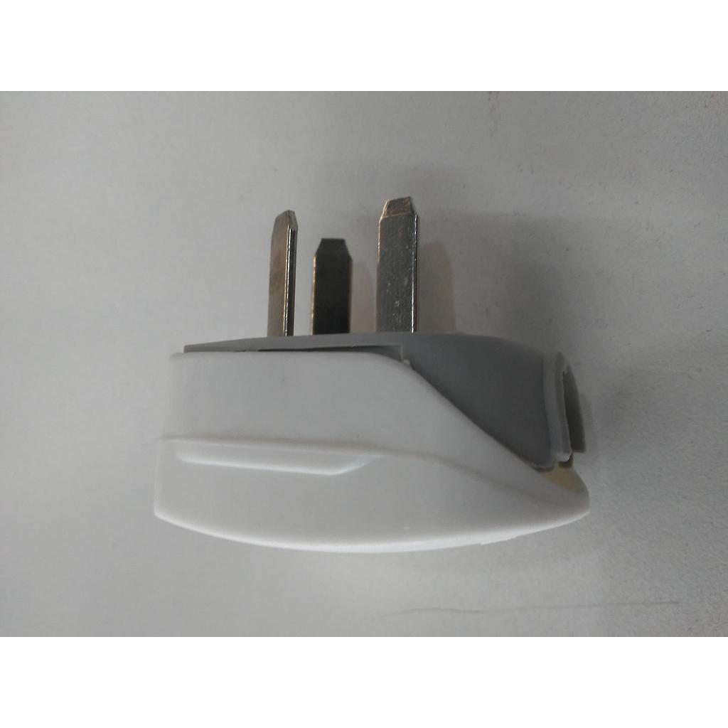 FICHA MACHO C/TIERRA EXULTT 10 AMP BLANCO