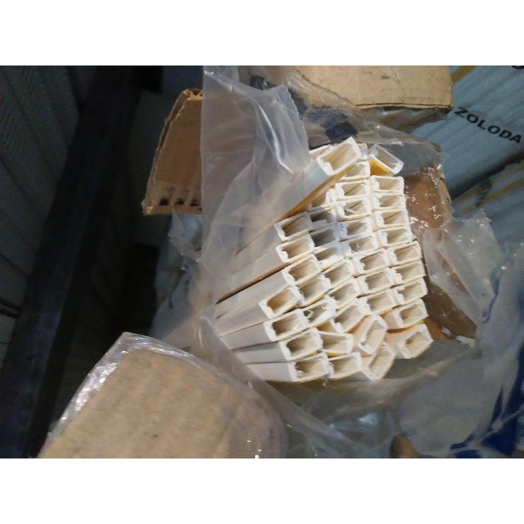 TIRAx2Mts CABLE CANAL 14x7 c/ADHESIVO 