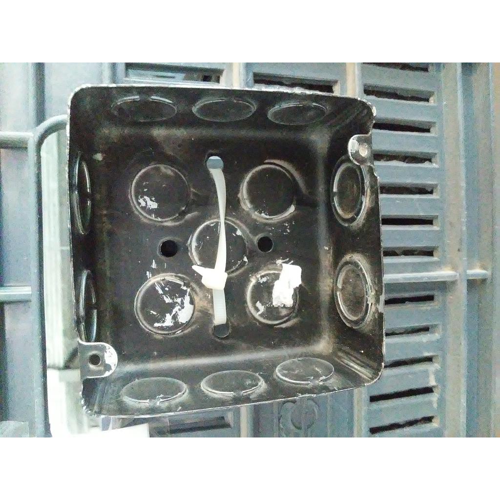 CAJA DE CHAPA CUADRADA 10 x 10 LIVIANA